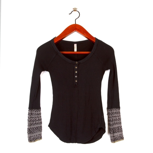 Free People Tops - Free People button down henley with handwoved mits